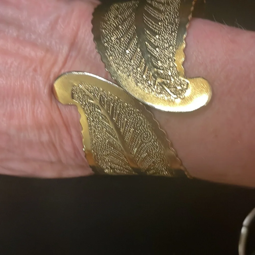 Gold leaf braclet - Picture 6 of 8